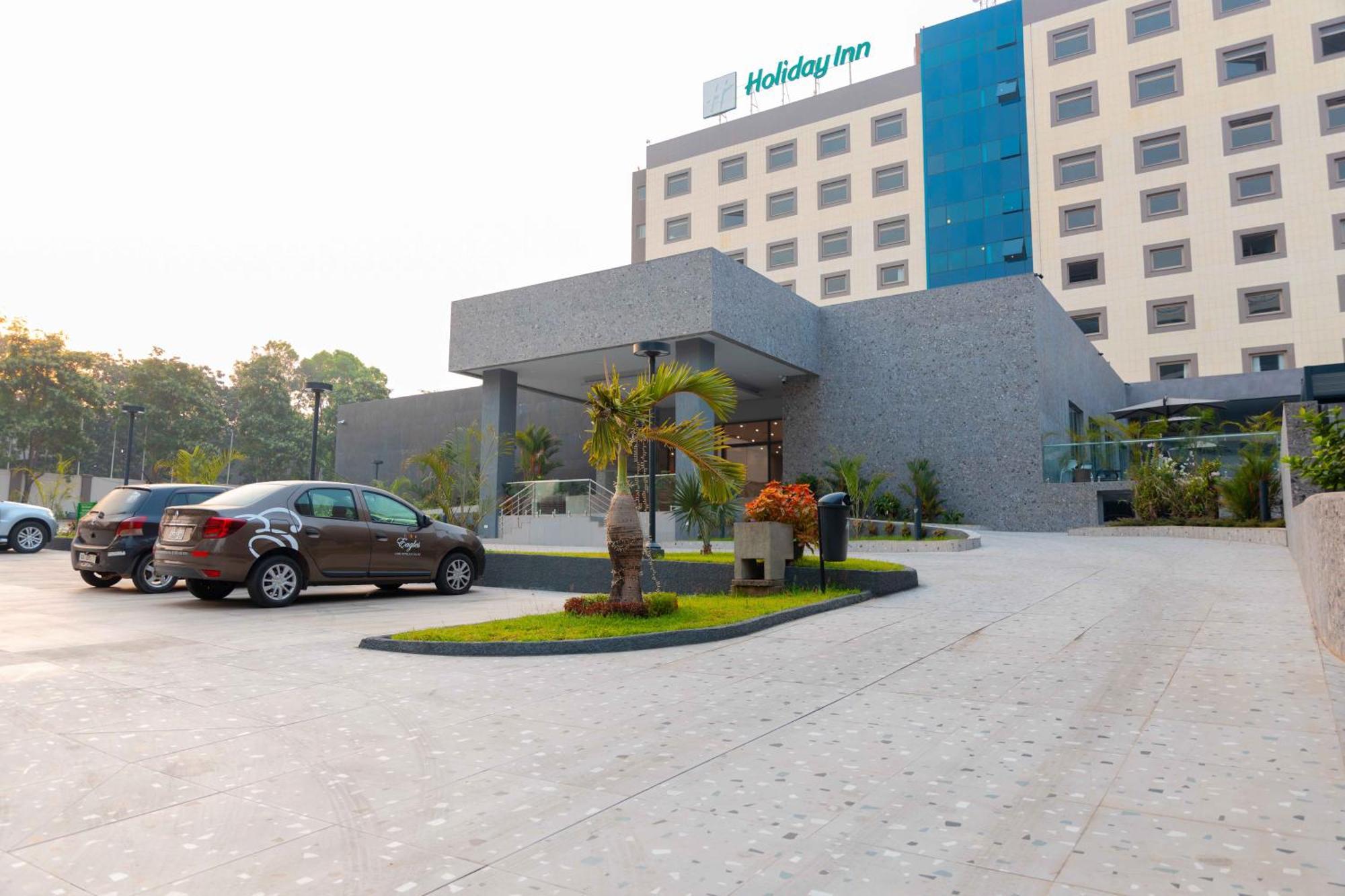 Palms By Eagles Airport City, Formerly Holiday Inn Akra Dış mekan fotoğraf