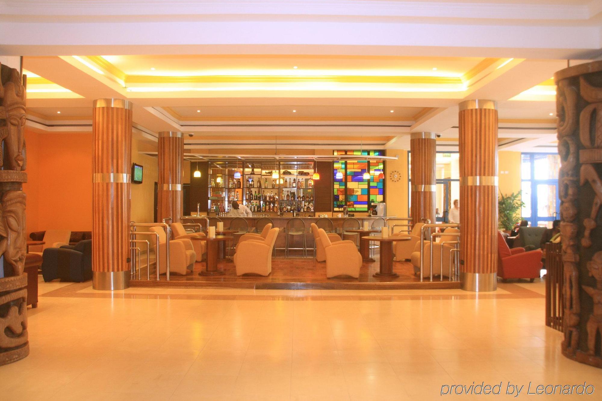 Palms By Eagles Airport City, Formerly Holiday Inn Akra Dış mekan fotoğraf