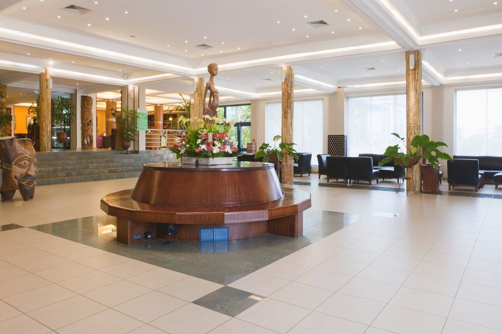 Palms By Eagles Airport City, Formerly Holiday Inn Akra Dış mekan fotoğraf